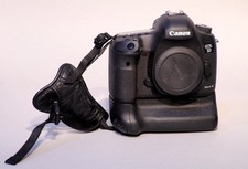 Canon EOS 5D Mark III und Zubehörpaket,  Gehäuse, Batteriegriff BG-E11, OVP usw.