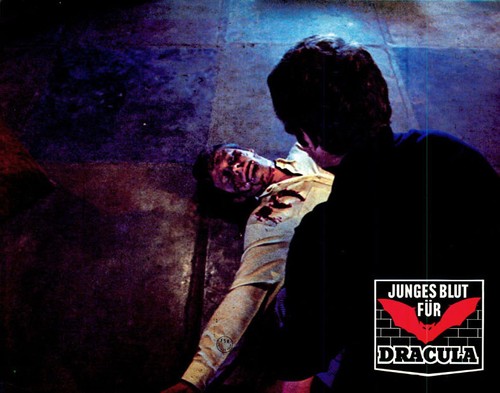 Junges blut für dracula - junges,
