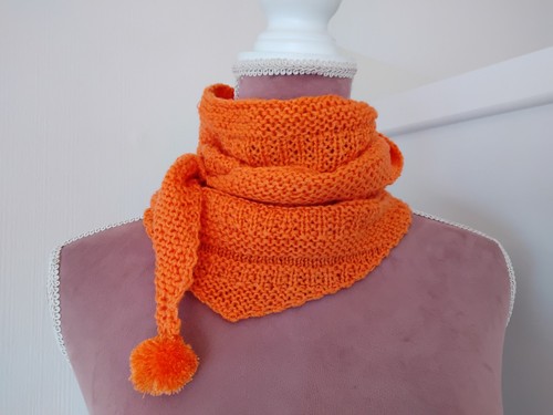Handgestricktes dreieckstuch - handgestricktes,