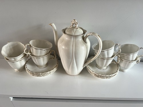 Royal albert bone china - royal,