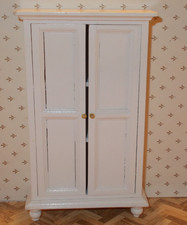 Kleider Schrank 2-türig mit Regalböden Weiß Holz Roombox Puppenstube Wichtelhaus