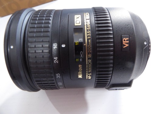 Nikon 200mm 6 g af - 18-200mm, f3.5-5.6