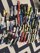 Sammlung Werbe-LKW Modelle