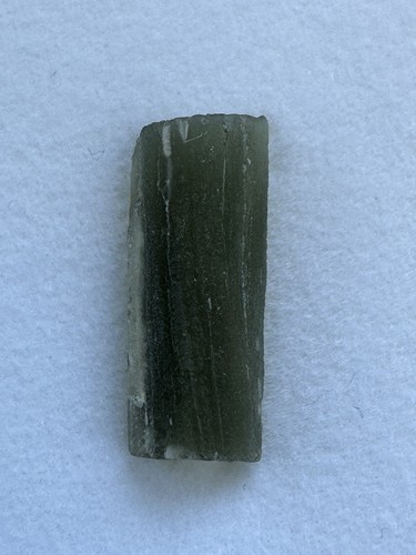 Natürlicher moldavit rohstein - natürlicher,