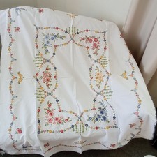 Bestickte alte tischdecke - bestickte,