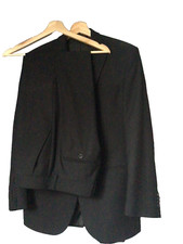 Anzug Jugendliche, Tanzkurs, Abiball, Abschlussball…. dunkel, schmale Streifen