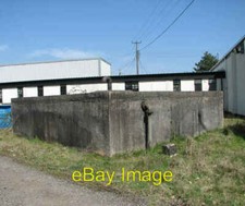 Foto 6x4 ebenerdiger Wassertank auf dem alten Admingelände Barnham RAF Barnh c2015