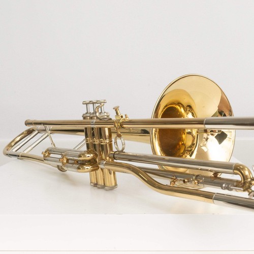 Vincent bach stradivarius v16 - bach,