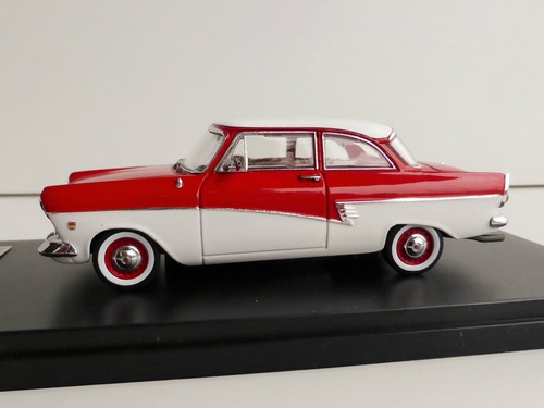Ford taunus 17m - 1/43, ixo