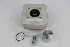 Zylinder mit Kolben für