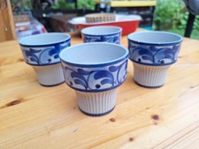 4 Keramik Trinkbecher 8x8cm  Design  blau Floral Deko DDR Vintage