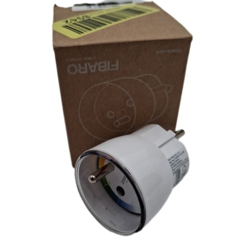 Fibaro wall plug - wall, plus