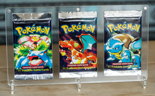 Pokemon Karten Booster Pack | Acryl Display Stand | Base Set 1999 First Edition
