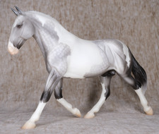 Breyer Pferd Modellpferd Traditional Rotating Draft Surprise horse Breyerfest
