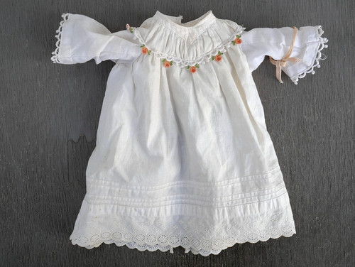 Schönes altes puppenkleidchen - altes,