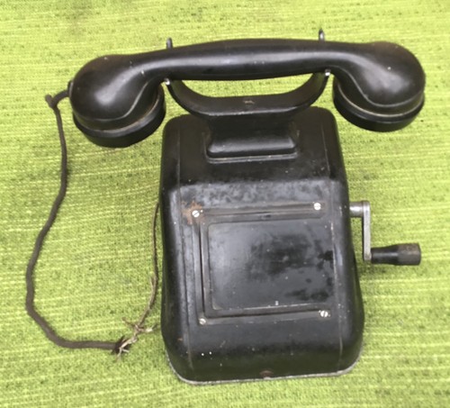 Altes telefon mit kurbel - altes,