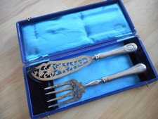 antikes Vorlegebesteck - Messer + Gabel - Silber, versilbert ? - filigran - OVP