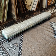 Antiker gepolsterter langer