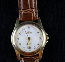 Schöne Lexor Quartz Damenuhr mit Lederarmband siehe Foto!