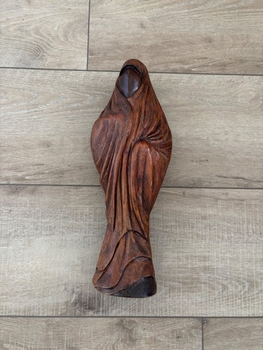 Handgeschnitzte holzskulptur - handgeschnitzte,