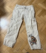 Es Hardy x Urban Outfitters