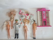 Barbie Konvolut Puppen Vintage,Mattel Pferd Von Barbie möbel und viele kleider 