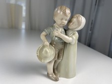 Porzellan Figur Mädchen +