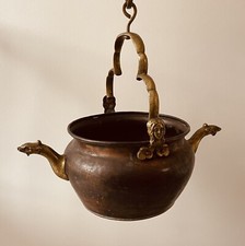 Großer Kupferkessel mit zwei