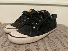 Coach Barrett lässige