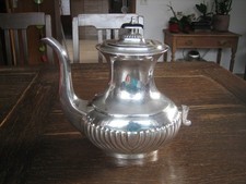 antike Deko Teekanne