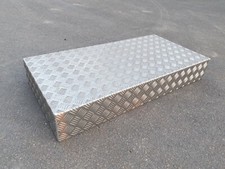 Deko Podest, Riffelblech, Ausstellungspodest, Verkauf Palette ca. 1000X500X150mm