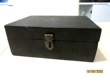 Dekorative Holzkiste schwarz mit Deckel und Verschluss