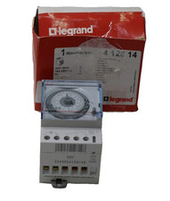 Legrand 412814 Reiheneinbau-Zeitschaltuhr für Hutschiene, 3-modulig MicroRex W31