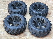 4 Reifen auf Kunstofffelgen