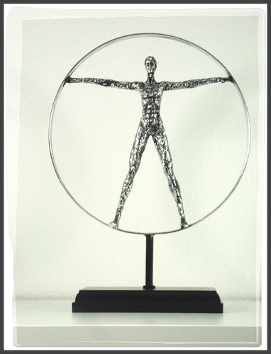 Skulptur leonardo mann nackt - "leonardo",