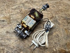 Motor mit Anbauten für