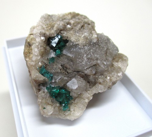 Dioptas altyn tjube - xx, altyn-tjube