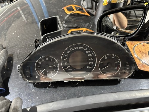 Tachometer mercedes benz - mercedes,
