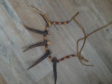 Alte Indianer Halskette mit Geweihteilen