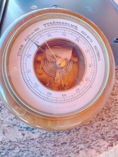 Altes Aneroid Barometer der
