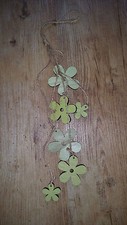 Holz-Gehänge mit 6 Blumen