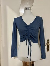 Crop Top kurzes oberteil bauchfrei strick Jäckchen Blau Gerippt Kordelzug Rüsche