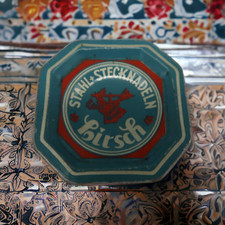 Alte kleine Blechdose Hirsch Stahl + Stecknadeln - Ohne Inhalt
