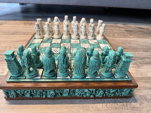 Schachspiel aus stein - schachspiel,