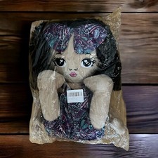 JUSTQUNSEEN Schwarze Puppe