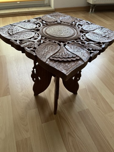 Hand geschnitzter holz tisch - holz,