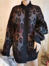 ESCADA Vintage Mantel