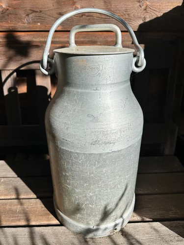 Alte blanco milchkanne mit - blanco,