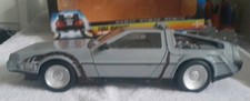      'DeLorean'      Back to the Future Time Machine Neca Maßstab 1:18