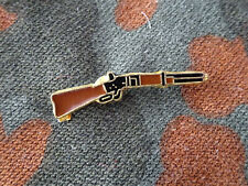 A57-29) Winchester Firearms Pin Badge Abzeichen Crest Gewehr Rifle